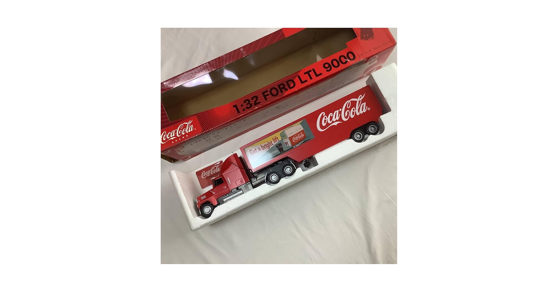 限定1,000台コカコーラ フォード トレーラー ラジコン 1:32 2006年 限定1,000台コカコーラ フォード トレーラー ラジコン 1:32 2006